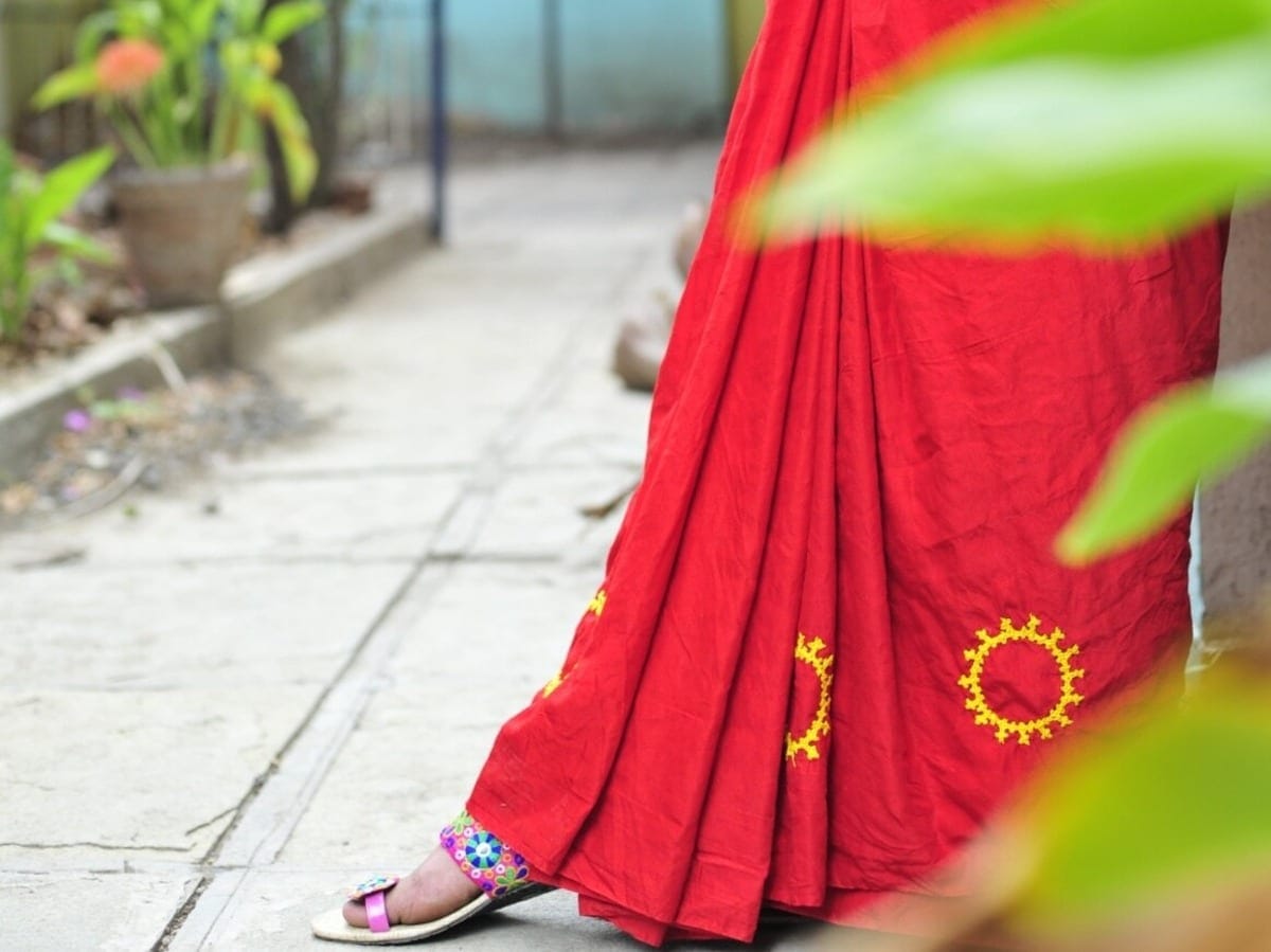 1 amazing trick to wear cotton saree how to make perfect pleats to look slim If the pleats of cotton saree do not stick then try this trick, you can wear it in minutes, fashion