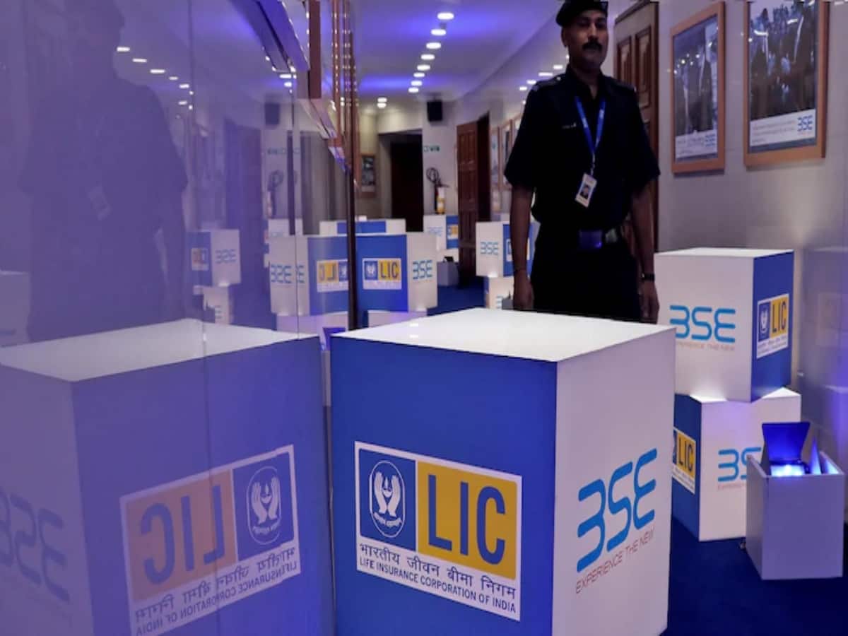 LIC raises stake in IRCTC: LIC increases stake in IRCTC, buying of shares of both increased – lic raises stake in railway psu irctc to over 9 price lic share price irctc share price jumps