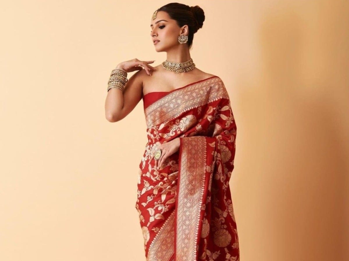 karwa chauth 2024 know how to drape banarasi silk heavy saree to look slim and tall Karwa Chauth: On Karwa Chauth, you will be ready to wear Banarasi saree like this, it will look perfect, fashion
