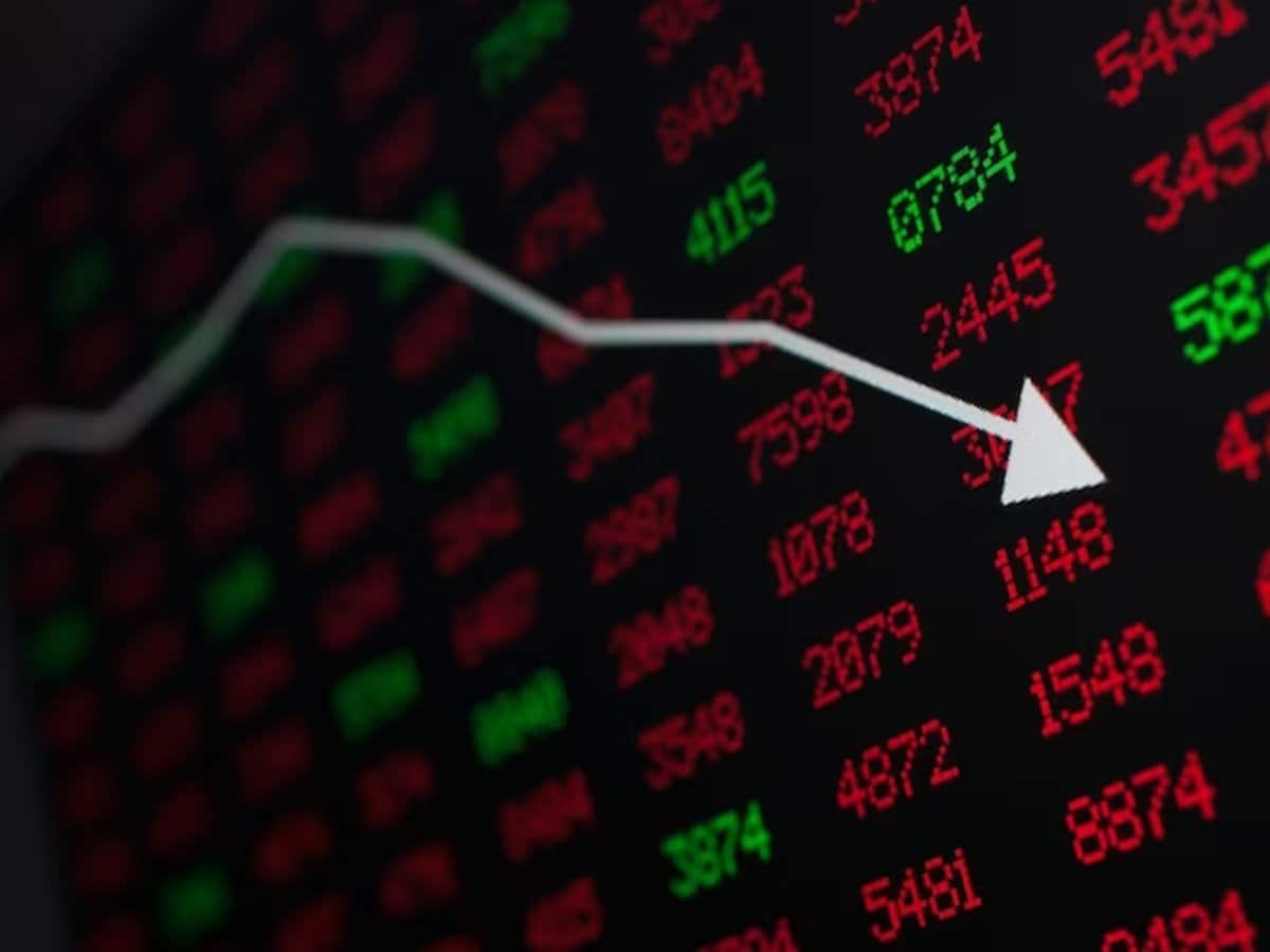 Gainers And Losers: Sensex-Nifty closed with a fall, maximum action in these stocks on October 25 – gainers and losers dcb bank godrej consumer itc bikaji foods indusind bank dixon technologies