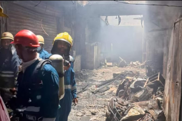8 people died due to fierce fire in a building near Charminar in Hyderabad – 8 Killed after Massive Fire Erupts at Building Near Hyderabad S Historic Charminar