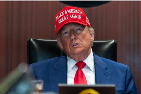 Us Bomb Iran: See ‘Situation Room’ in the pictures of ‘White House’, what was Donald Trump doing, when bombing on Iran