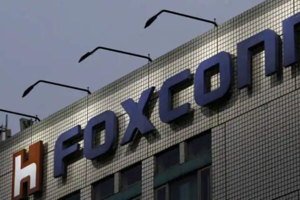 Foxconn is sending back to Chinese employees from iPhone plants in India, what is going to decrease Apple – Foxconn Technology Group has Asked Hundreds of Chinese ENGIENES and Technicians to Return HOME from from iPhone factories in Indian