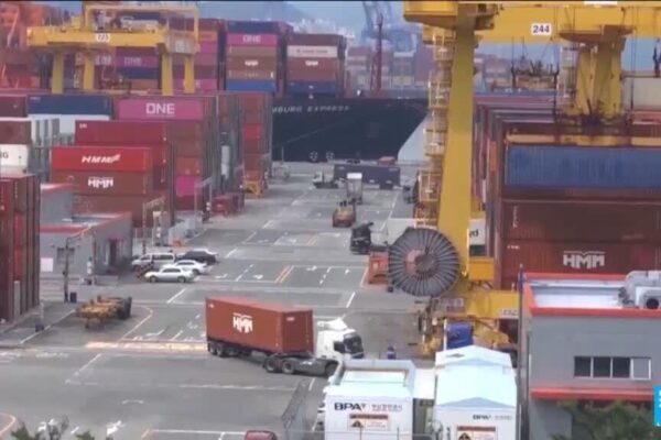 World Economies React to Trump’s Tariffs Punch